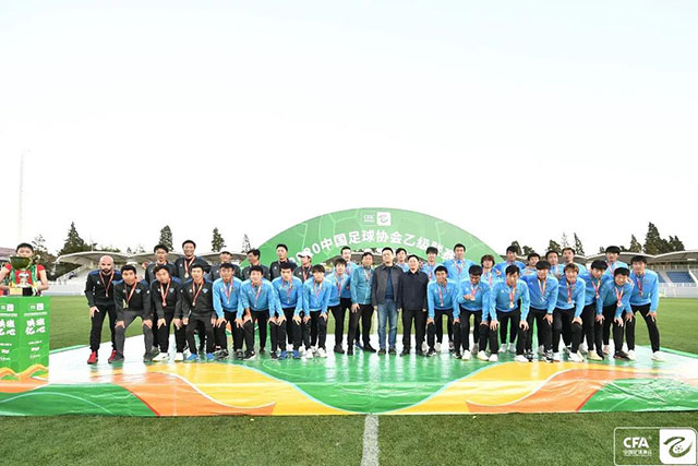 意甲-吉鲁头球制胜 AC米兰1-0尤文锁定欧冠席位